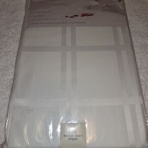 Round Origins Microfiber Tablecloth in White